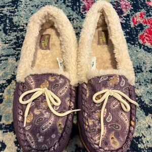 Western Chief Purple Paisley Slippers